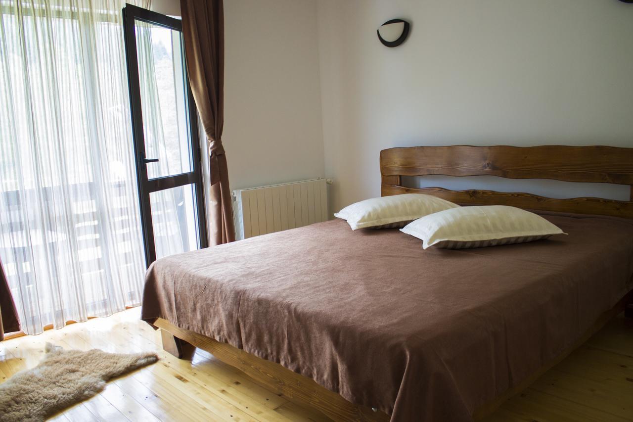 Cabana Barlogul Lupilor Villa Berevoesti Exterior photo
