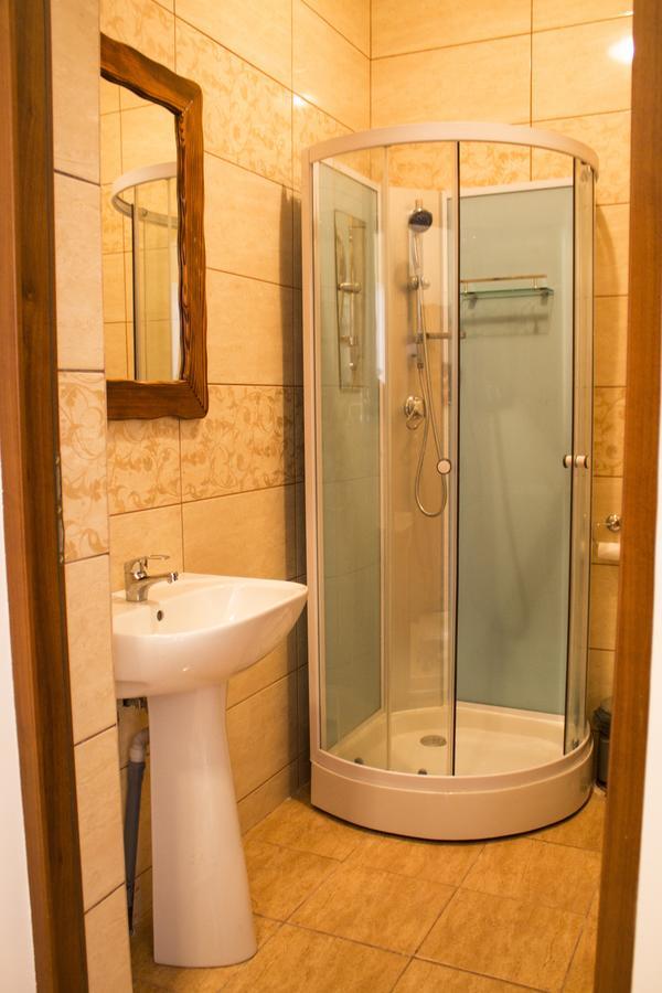 Cabana Barlogul Lupilor Villa Berevoesti Exterior photo
